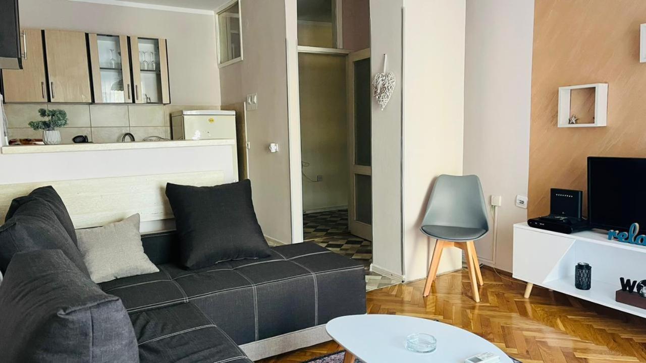 Majdini Clock Tower Apartman Ποντγορίτσα Εξωτερικό φωτογραφία