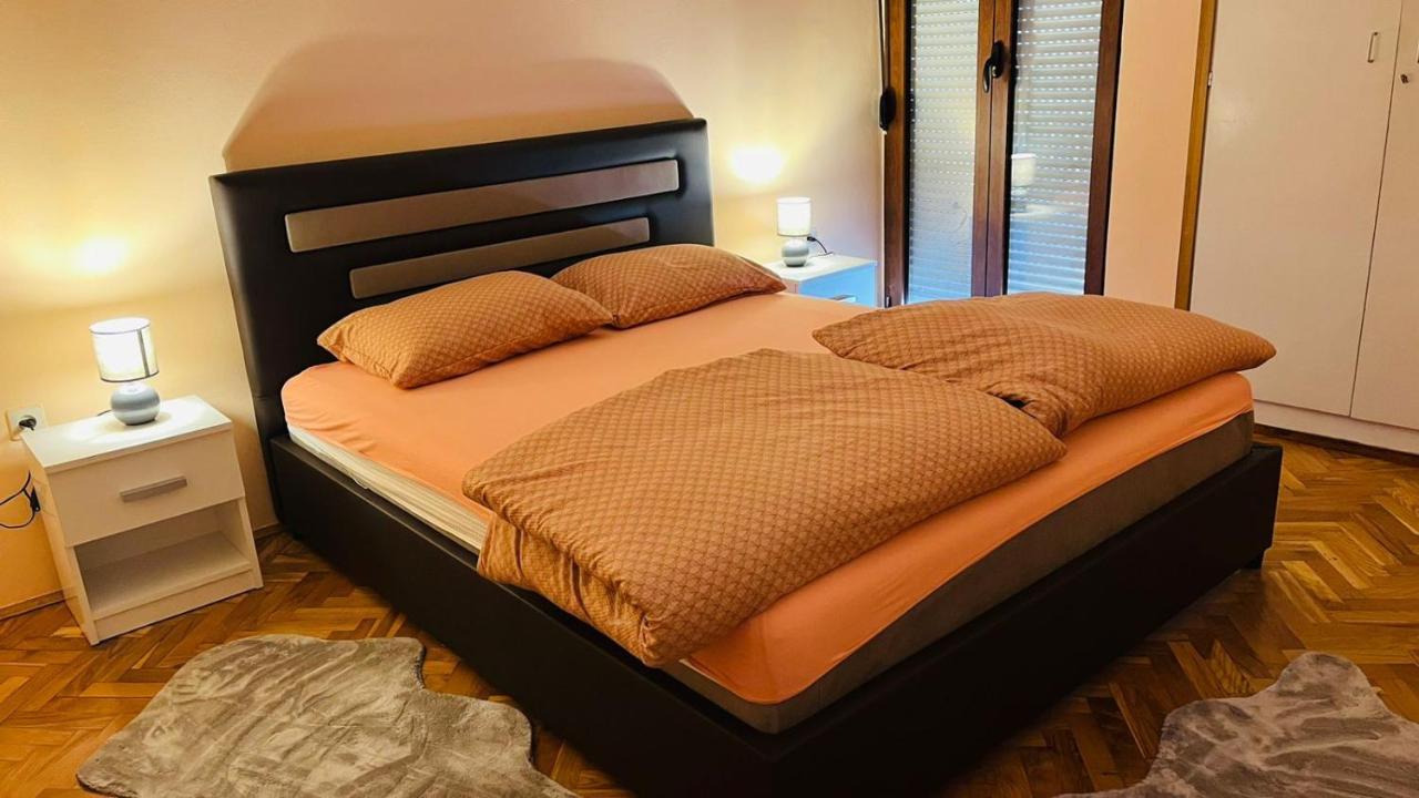 Majdini Clock Tower Apartman Ποντγορίτσα Εξωτερικό φωτογραφία