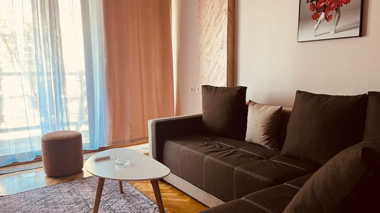 Majdini Clock Tower Apartman Ποντγορίτσα Εξωτερικό φωτογραφία