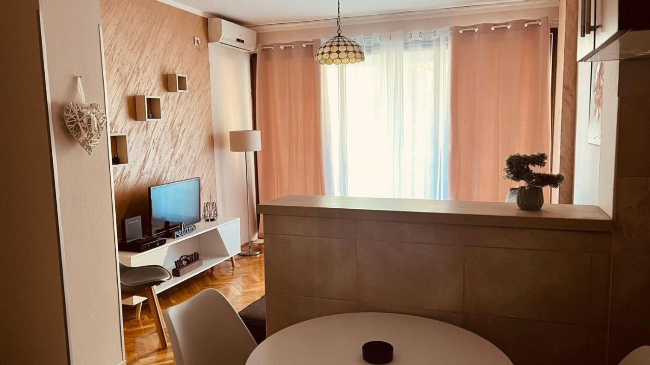 Majdini Clock Tower Apartman Ποντγορίτσα Εξωτερικό φωτογραφία